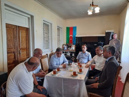 Yevlaxda şəhid ailəsinin nümayəndələri və qazilərlə görüş keçirilib.  