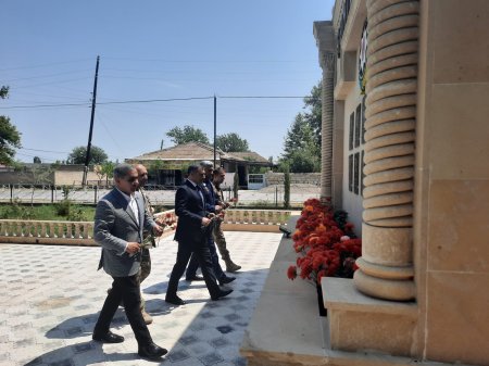 Yevlaxda Şəhid ailələri ziyarət olundu. 