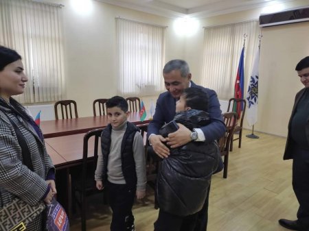 Milli Məclisin deputatı İlham Məmmədov Yevlaxda vətəndaşlarla görüş keçirib. 