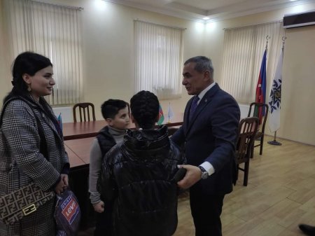 Milli Məclisin deputatı İlham Məmmədov Yevlaxda vətəndaşlarla görüş keçirib. 