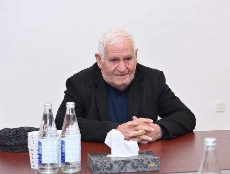Elm və təhsil naziri Göyçayda vətəndaşları qəbul edib Elm və təhsil naziri Göyçayda vətəndaşları qəbul edib