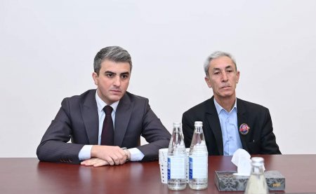 Elm və təhsil naziri Göyçayda vətəndaşları qəbul edib Elm və təhsil naziri Göyçayda vətəndaşları qəbul edib