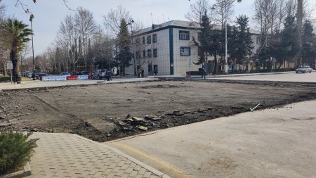 Yevlax şəhərində abadlıq, təmir-tikinti işləri uğurla davam etdirilir.