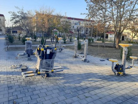 Yevlax şəhərində abadlıq, təmir-tikinti işləri uğurla davam etdirilir.