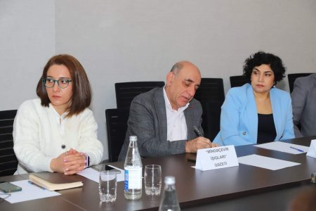 Mərkəzi Aran Regional Təhsil İdarəsi media nümayəndələri ilə geniş tərkibdə konfrans keçirib.