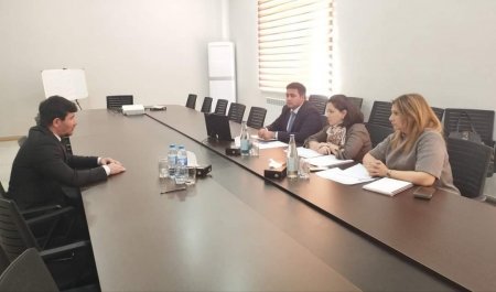 Mərkəzi Aran Regional Təhsil İdarəsində növbəti müsahibə mərhələsi keçirilib. Mərkəzi Aran Regional Təhsil İdarəsində növbəti müsahibə mərhələsi keçirilib.