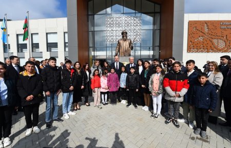 Azərbaycan və Qazaxıstan prezidentləri Füzulidə Kurmanqazı adına Uşaq Yaradıcılıq Mərkəzinin açılış mərasimində iştirak ediblər Azərbaycan və Qazaxıstan prezidentləri Füzulidə Kurmanqazı adına Uşaq Yaradıcılıq Mərkəzinin açılış mərasimində iştirak ediblər