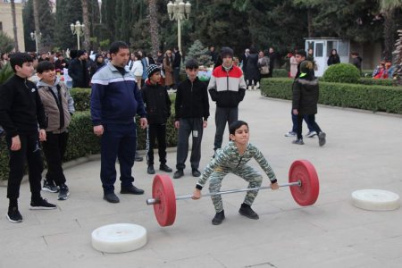 Yevlaxda "Novruz Bayramı"na həsr edilmiş geniş tədbir keçirilib. Yevlaxda "Novruz Bayramı"na həsr edilmiş geniş tədbir keçirilib.