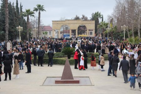 Yevlaxda "Novruz Bayramı"na həsr edilmiş geniş tədbir keçirilib. Yevlaxda "Novruz Bayramı"na həsr edilmiş geniş tədbir keçirilib.
