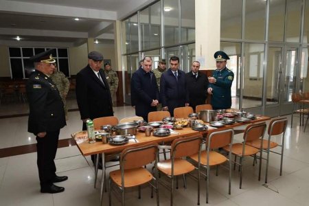 Yevlax Şəhər İcra Hakimiyyətinin Başçısı Novruz bayramı münasibətilə hərbiçilərlə görüşüb.