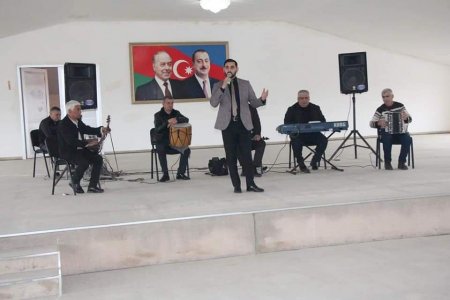 Yevlax Şəhər İcra Hakimiyyətinin Başçısı Novruz bayramı münasibətilə hərbiçilərlə görüşüb.