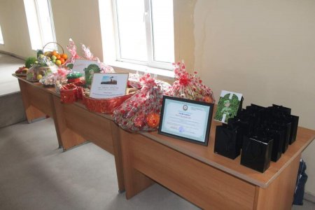 Yevlax Şəhər İcra Hakimiyyətinin Başçısı Novruz bayramı münasibətilə hərbiçilərlə görüşüb.