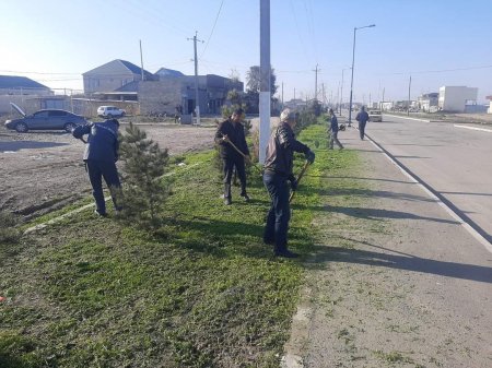 Bölgə xəbərləri: Yevlaxda növbəti iməclik keçirilib, ərazilər tullantılardan təmizlənib.