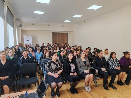 Yevlaxda narkomaniya, erkən nikah, dini radikalizm, dərsə davamiyyət və digər məsələlərlə bağlı növbəti maarifləndirici tədbir keçirilib