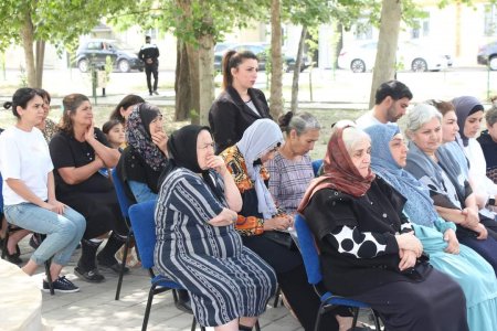 Şəhər İcra Hakimiyyətinin başçısı qəbul zamanı nələrdən danışıb? Səhifələrin izlənmə və bəyənilmə göstəriciləri yüksək olmalıdır... Şəhər İcra Hakimiyyətinin başçısı qəbul zamanı nələrdən danışıb? Səhifələrin izlənmə və bəyənilmə göstəriciləri yüksək olmalıdır...
