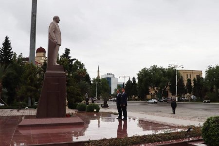 Dini Qurumlarla İş üzrə Dövlət Komitəsinin sədri Yevlaxda vətəndaşları qəbul edib