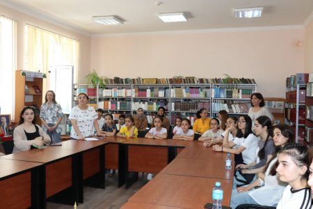 YYSİB E-Zəfərnamə Layihəsinin Üçüncü Tədbiri Binə Qəsəbəsindəki Mərkəzi Kitabxanada Baş Tutdu YYSİB E-Zəfərnamə Layihəsinin Üçüncü Tədbiri Binə Qəsəbəsindəki Mərkəzi Kitabxanada Baş Tutdu