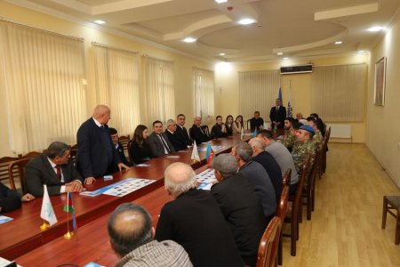 YAP Yevlax rayon təşkilatının inzibati binasında növbəti görüş keçirilib
