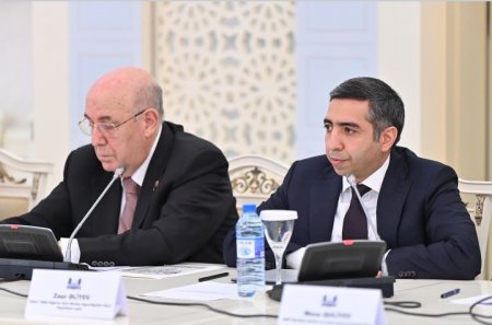 Regionlarda tibb məntəqələrinin yenidən qurulması ilə bağlı müzakirələr Regionlarda tibb məntəqələrinin yenidən qurulması ilə bağlı müzakirələr