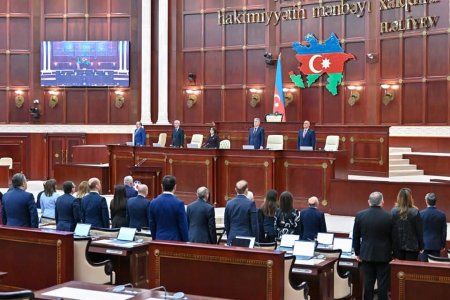 Milli Məclisin yaz sessiyasının ilk plenar iclası keçirilib