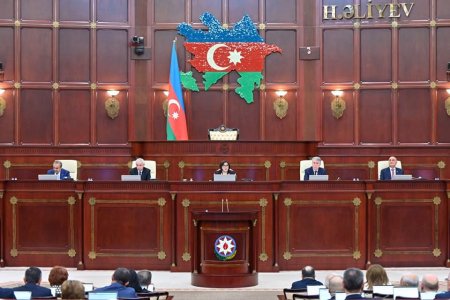 Milli Məclisin yaz sessiyasının ilk plenar iclası keçirilib