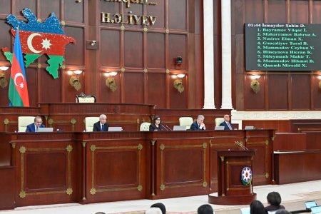 Milli Məclisin yaz sessiyasının ilk plenar iclası keçirilib