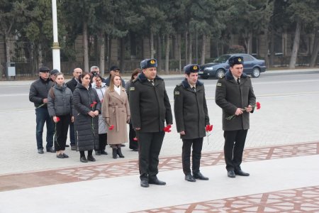 Yevlax: "Hərbi xidmətə gedənlərin hər birinin yolu buradan keçir. Bu gün onların bayramıdır..." - VİDEO