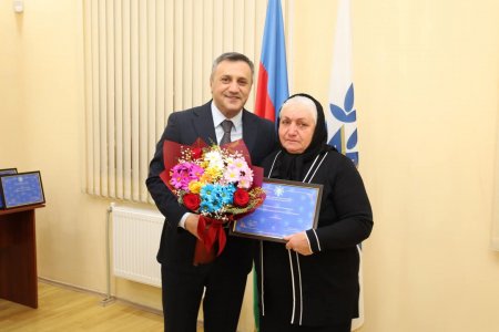 YAP Yevlax rayon təşkilatının 2025-ci il üçün Tədbirlər Planına uyğun olaraq "8 Mart-Beynəlxalq Qadınlar Günü” münasibəti ilə" "Azərbaycan qadını yüksək mənəvi keyfiyyətlərin daşıyıcısıdır” mövzusunda tədbir keçirilib YAP Yevlax rayon təşkilatının 2025-ci il üçün Tədbirlər Planına uyğun olaraq "8 Mart-Beynəlxalq Qadınlar Günü” münasibəti ilə" "Azərbaycan qadını yüksək mənəvi keyfiyyətlərin daşıyıcısıdır” mövzusunda tədbir keçirilib