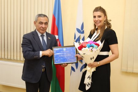YAP Yevlax rayon təşkilatının 2025-ci il üçün Tədbirlər Planına uyğun olaraq "8 Mart-Beynəlxalq Qadınlar Günü” münasibəti ilə" "Azərbaycan qadını yüksək mənəvi keyfiyyətlərin daşıyıcısıdır” mövzusunda tədbir keçirilib YAP Yevlax rayon təşkilatının 2025-ci il üçün Tədbirlər Planına uyğun olaraq "8 Mart-Beynəlxalq Qadınlar Günü” münasibəti ilə" "Azərbaycan qadını yüksək mənəvi keyfiyyətlərin daşıyıcısıdır” mövzusunda tədbir keçirilib