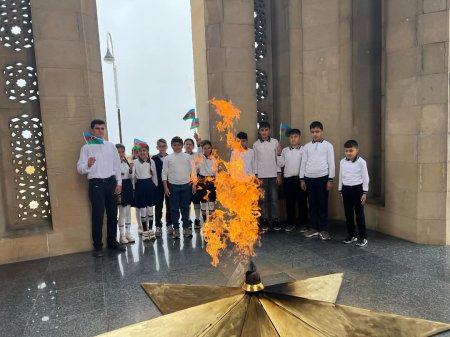 Ağdaş məktəbliləri tarix və coğrafiya fənn aylığı çərçivəsində Bakı şəhərinə ekskursiya ediblər