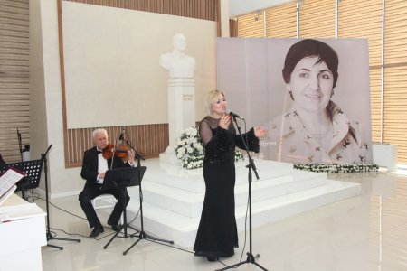 Yevlaxda görkəmli elm xadimi Zərifə xanım Əliyevanın əziz xatirəsi anılıb Yevlaxda görkəmli elm xadimi Zərifə xanım Əliyevanın əziz xatirəsi anılıb
