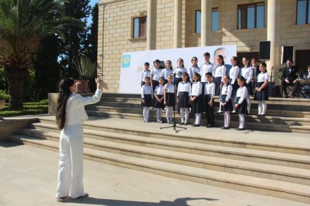 Yevlaxda “Böyük həyatın salnaməsi” adlı konsert proqramı təşkil olunub Yevlaxda “Böyük həyatın salnaməsi” adlı konsert proqramı təşkil olunub