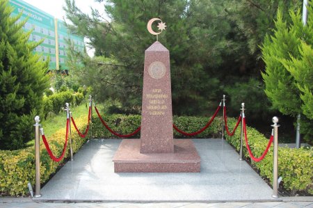 Yevlaxda 26 İyun-Azərbaycan Respublikasının Silahlı Qüvvələri Günü münasibətilə tədbir keçirilib. FOTOLAR Yevlaxda 26 İyun-Azərbaycan Respublikasının Silahlı Qüvvələri Günü münasibətilə tədbir keçirilib. FOTOLAR