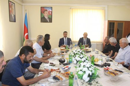 Yevlaxda şəhid ailələrinin üzvləri ilə görüş keçirilib. - FOTOLAR
