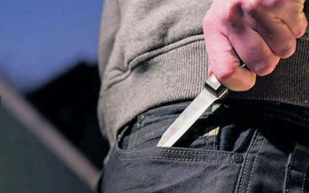 Ağdamda kişi bıçaqlandı.Kəndlisi şübhəlidir Ağdamda kişi bıçaqlandı.Kəndlisi şübhəlidir