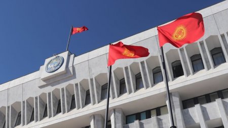 Qırğızıstanda növbədənkənar parlament seçkiləri keçirilir Qırğızıstanda növbədənkənar parlament seçkiləri keçirilir