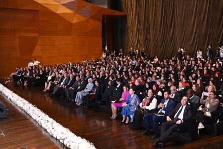 Leyla Əliyeva Sümeyye Erdoğan Bayraktarla bir arada - Fotolar Leyla Əliyeva Sümeyye Erdoğan Bayraktarla bir arada - Fotolar