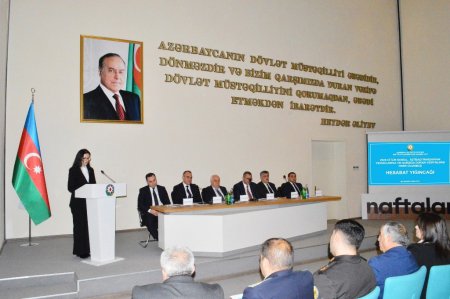 Naftalanda ötən ilin yekunları müzakirə olundu - Fotolar Naftalanda ötən ilin yekunları müzakirə olundu - Fotolar