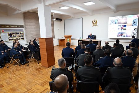 Azərbaycan və Rusiya arasında hərbi əməkdaşlıq müzakirə olunub