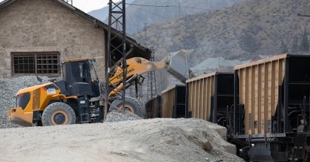 Alabaşlı-Qızılca dəmir yolu uzun müddət sonra ilk dəfə yeniləndi - Fotolar Alabaşlı-Qızılca dəmir yolu uzun müddət sonra ilk dəfə yeniləndi - Fotolar