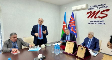 Mətbuat Şurasında Əməkdar jurnalist Rəhim Hüseynzadənin 75 illik yubileyi qeyd edilib