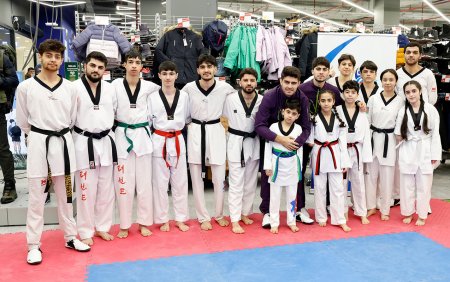 Paralimpiyaçılarımız “Decathlon”da ustad dərsi keçib - Fotolar Paralimpiyaçılarımız “Decathlon”da ustad dərsi keçib - Fotolar