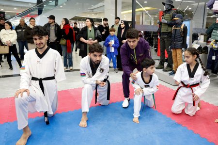 Paralimpiyaçılarımız “Decathlon”da ustad dərsi keçib - Fotolar Paralimpiyaçılarımız “Decathlon”da ustad dərsi keçib - Fotolar