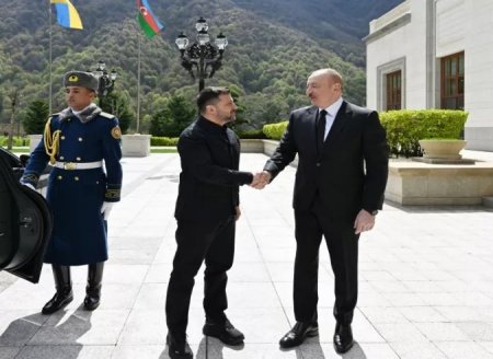 Zelenski Azərbaycana gəldi - FOTO - YENİLƏNİB Zelenski Azərbaycana gəldi - FOTO - YENİLƏNİB