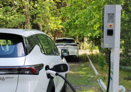 Mingəçevir Dövlət Universiteti yaşıl nəqliyyat və elektromobil infrastrukturunu genişləndirir: RiverSide Hotel ilə əməkdaşlıq haqqında Memorandum imzalanıb