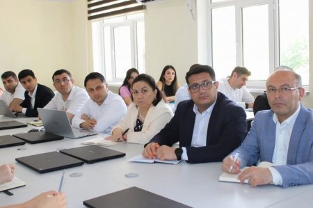 Mingəçevir Dövlət Universitetində struktur bölmə rəhbərləri və əməkdaşlarla görüş keçirilib. FOTOLAR Mingəçevir Dövlət Universitetində struktur bölmə rəhbərləri və əməkdaşlarla görüş keçirilib. FOTOLAR