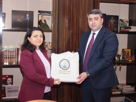 Mingəçevir Dövlət Universiteti və Mingəçevir Bələdiyyəsi insan kapitalı, innovasiya və yerli inkişaf naminə güclərini birləşdirir. FOTOLAR Mingəçevir Dövlət Universiteti və Mingəçevir Bələdiyyəsi insan kapitalı, innovasiya və yerli inkişaf naminə güclərini birləşdirir. FOTOLAR