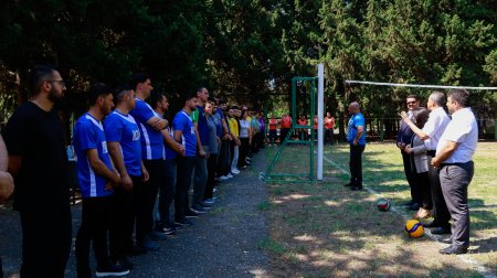 Mingəçevir Dövlət Universitetində “Ecovolley” Voleybol turniri: tələbələr, müəllimlər, tərəfdaş qurumlar və sənaye nümayəndələri sağlam rəqabət meydanında bir araya gəlib Mingəçevir Dövlət Universitetində “Ecovolley” Voleybol turniri: tələbələr, müəllimlər, tərəfdaş qurumlar və sənaye nümayəndələri sağlam rəqabət meydanında bir araya gəlib