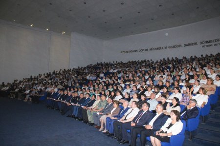 Milli Qurtuluşdan müasir zəfərlərə: Mingəçevirdə Ulu Öndər Heydər Əliyevin siyasi irsinə həsr olunan konfrans keçirilib