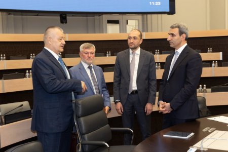 ADY rəhbərliyi Rusiya və İranla dəmir yolu sahəsində əməkdaşlığın inkişafını müzakirə edib
